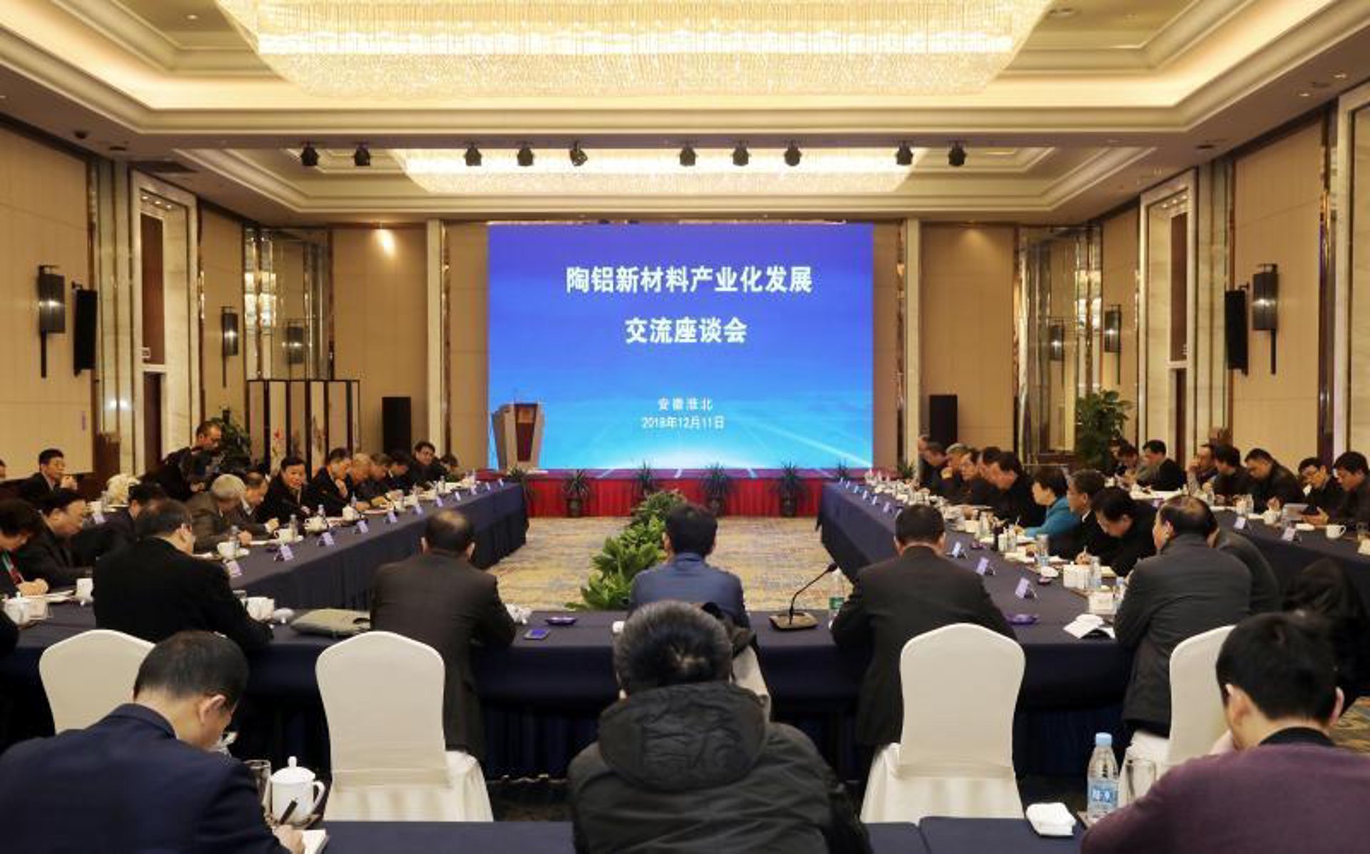 铜带在现代工业中的应用越来越广泛，但它具体有哪些优势和劣势？让我们一起来探讨一下。